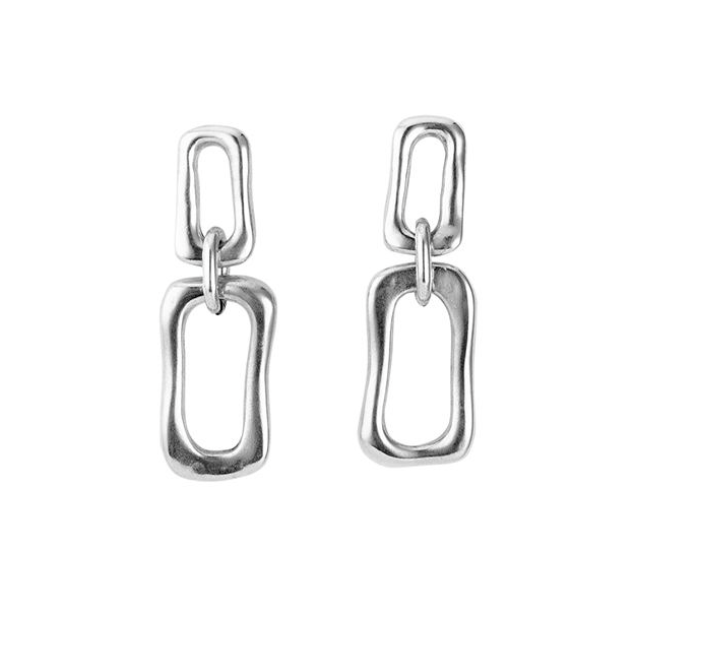 Date Earrings